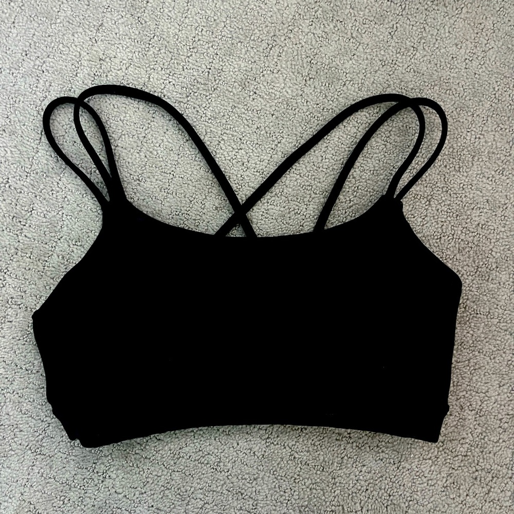 Black GapFit sports bra